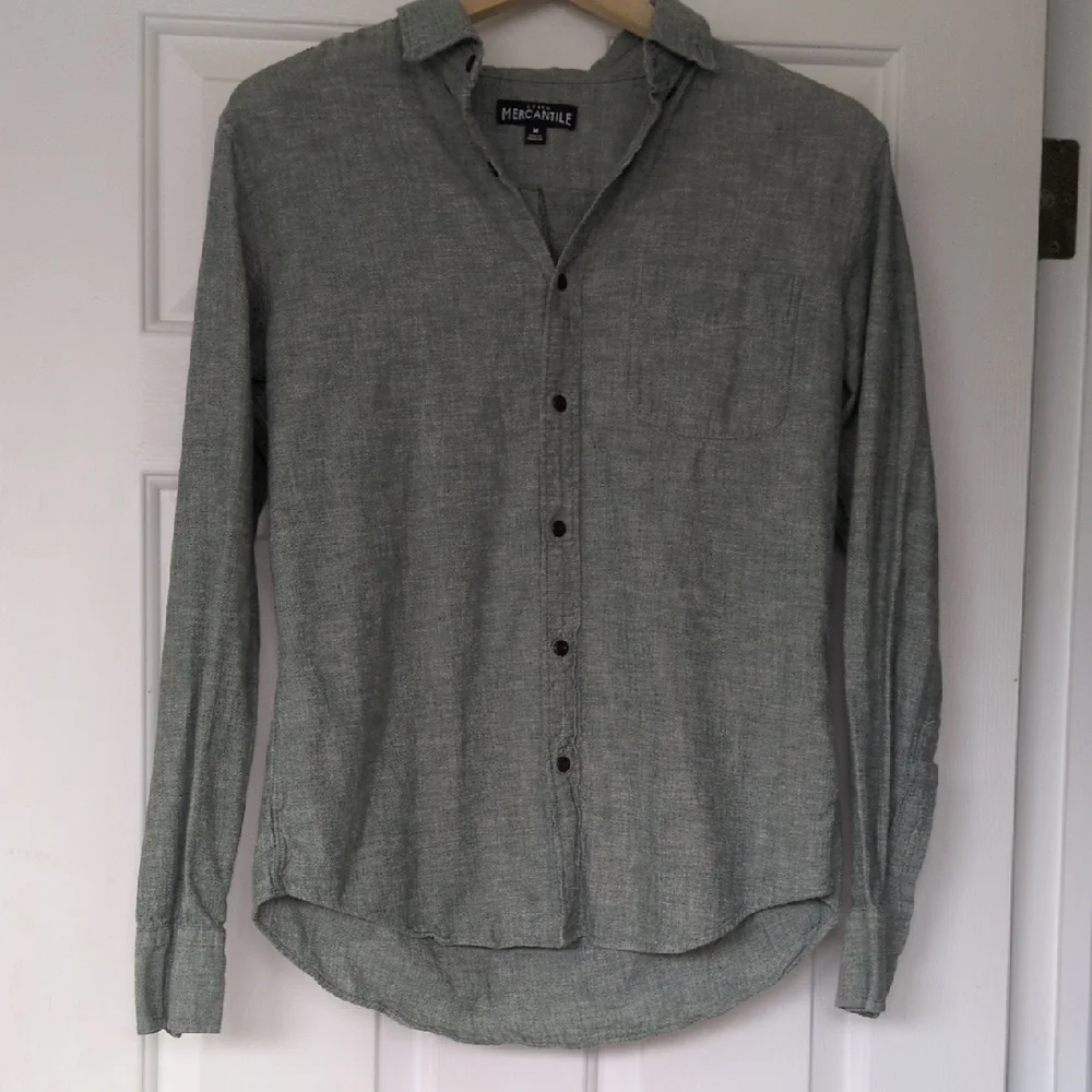 J. Crew Mens Green Chambray Button Down 100% Cotton Size Medium